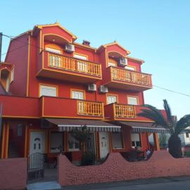 Apartments Drago, hotel in Petrcane