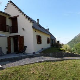 Bergerie rénovée au coeur des Pyrénées, hotel in Campan