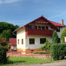 Ferienwohnung und Ferienhaus am Rennsteig bei Eisenach - Angela Jaentsch