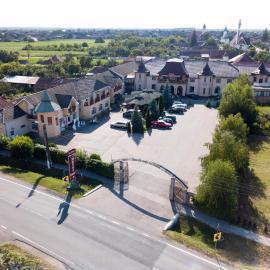 Hotel Restaurant La Conac, hotell sihtkohas Botiz