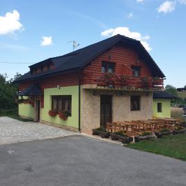 Plitvice Rooms, hotel in Smoljanac