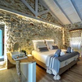 Paxos Fairytales Lovenest 2