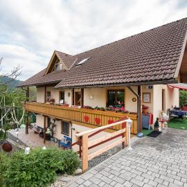 Landhaus Dora, hotel in Bodensdorf