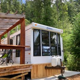 Garden Bay Hideaway - Glamping & RV, hotel u gradu 'Garden Bay'