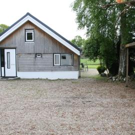 vakantiewoning grensgebied Groningen/Drenthe/Friesland، فندق في Zevenhuizen