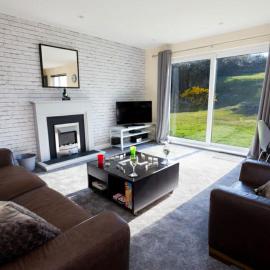 Valley Lodge, hotel i Trearddur