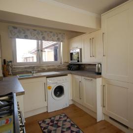 Broxbourne Two-Bedroom Apartment Close To Amenities