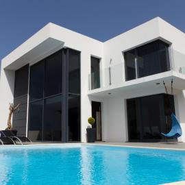 Luxo & Conforto, hotel Calhetában
