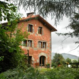 Casa Rural Ecológica Kaaño Etxea el Bosque y la Naturaleza Sentir, hotel in Arrarats