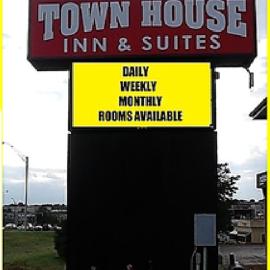Townhouse Inn & Suites Omaha, hotel em Lane