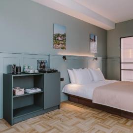 Supernova Hotel