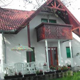 Beatrix Üdülőház, hotel in Balatonberény