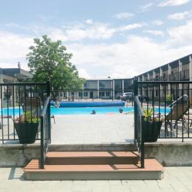 Oasis Inn, hotel di Kelowna