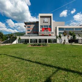 Hotel IUT, хотел в Травник
