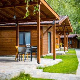 Friends Bungalows, hotel a Kŭrdzhali
