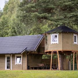 Sodyba Namelis medyje Anykščiuose, hotel di Anykščiai