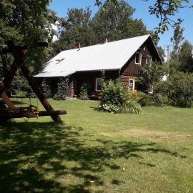 Agrohaczow za rzeką Apartament 8-osobowy, מלון בHaczów