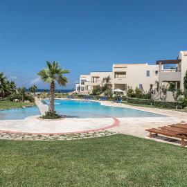 Resitour - Aphrodite Beachfront, hotel in Pírgos Psilonérou