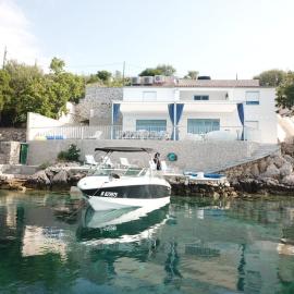 Villa Beline right by the sea heated swimming pool sauna and parkings