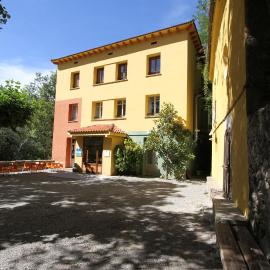 Alberg Roques Blanques, hotel a Ribes de Freser