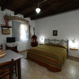 Locanda La Rosa – hotel w mieście Pauli Arbarei