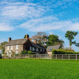 Mid-Wales Farmhouse, swimming pool, tranquil countryside views, sleeps 14