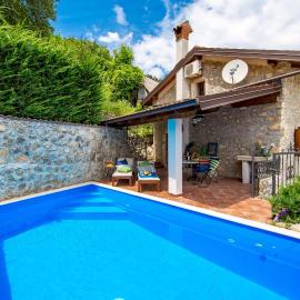 House Pavincic، فندق في لوفران
