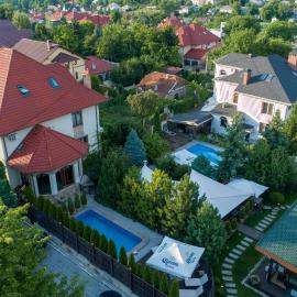 Diplomat Club Hotel, hotel a Chişinău