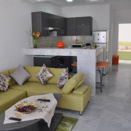 Apartment zone touristique 80 m beach free wifi, hotel din Mahdia