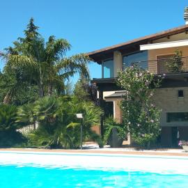 B&B Valleluna, hotel en Trani