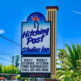 Hitching Post Studios Inn, hotelli kohteessa Santa Cruz