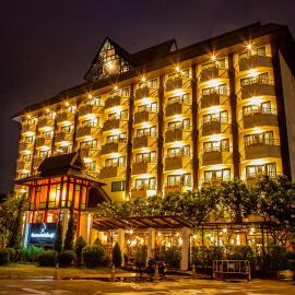 Asia Hotels Group (Poonpetch Chiangmai), hotel u gradu Čjang Mai