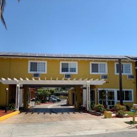 Sandyland Reef Inn, hotel u gradu 'Carpinteria'