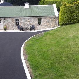 Swallows Cottage, hotel a Swinford