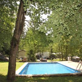 Camping Abadesses, hotel in Sant Joan de les Abadesses