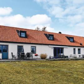 0-Bedroom Holiday Home In Borrby, Hotel in Borrby