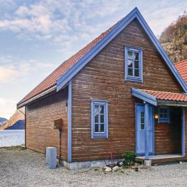 3 Bedroom Beach Front Home In Dirdal、Dirdalのホテル