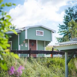 Björkbackens Stugby i Vimmerby、ビンメルビューのホテル