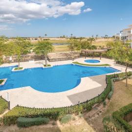 2 Bedroom Gorgeous Apartment In Roldán, hotel a Los Tomases