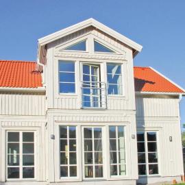 Lovely Home In Hamburgsund With Wifi, hotel in Hamburgsund