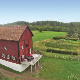 Stunning Home In Gränna With Lake View