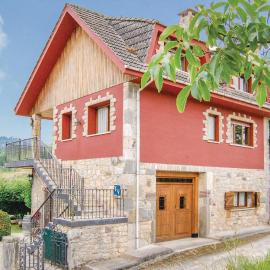 Gorgeous Home In Piloña With Kitchen