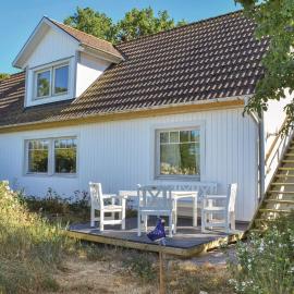 1 Bedroom Nice Apartment In Listerby