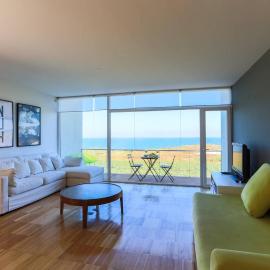 Santa Cruz Ocean View Villa, Hotel in Bombardeira