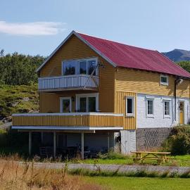 Farmer Apartment, Hotel in Laukvik
