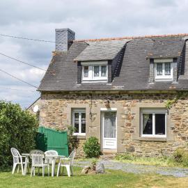 Holiday Home Le Faouet Ii, hotel a Le Faouët