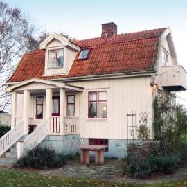 Cozy Home In Degerhamn With Wifi, hotel i Degerhamn