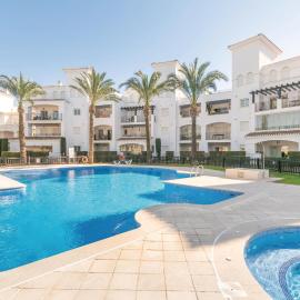 2 Bedroom Amazing Apartment In Roldán, hotel in Roldán