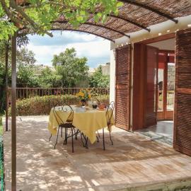 Lovely Home In Cazevieille With Kitchen, hotel a Cazevieille