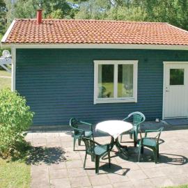 Gorgeous Home In Färjestaden With Wifi